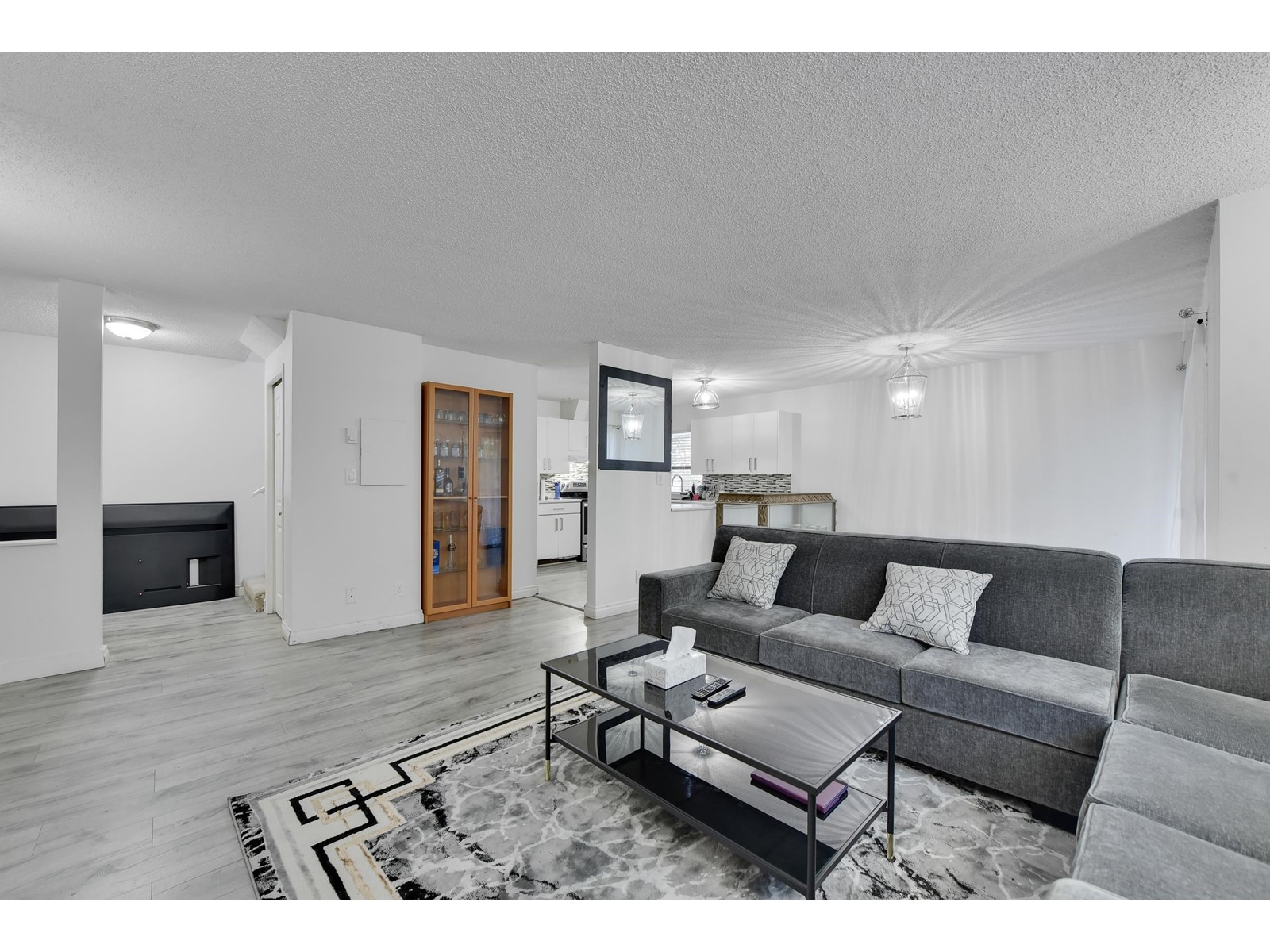203 7064 133b Street, Surrey, British Columbia  V3W 8A4 - Photo 2 - R3009640