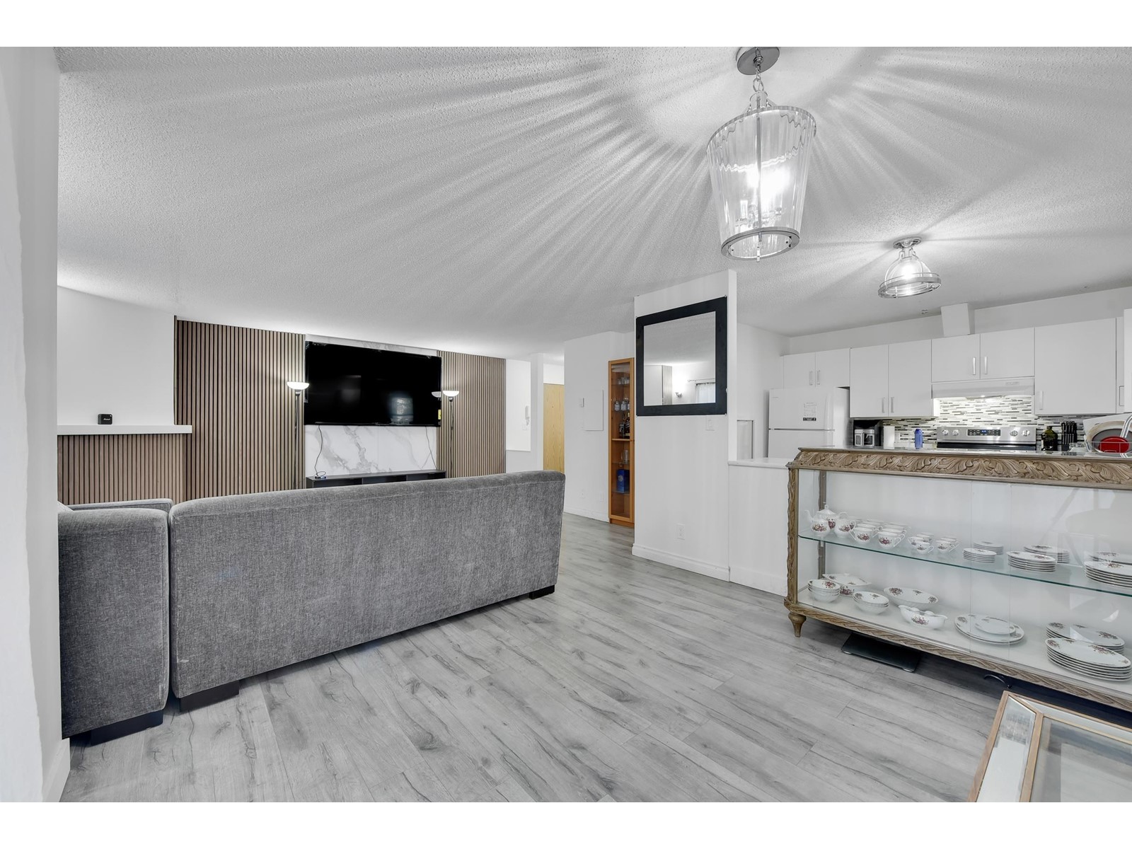 203 7064 133b Street, Surrey, British Columbia  V3W 8A4 - Photo 4 - R3009640