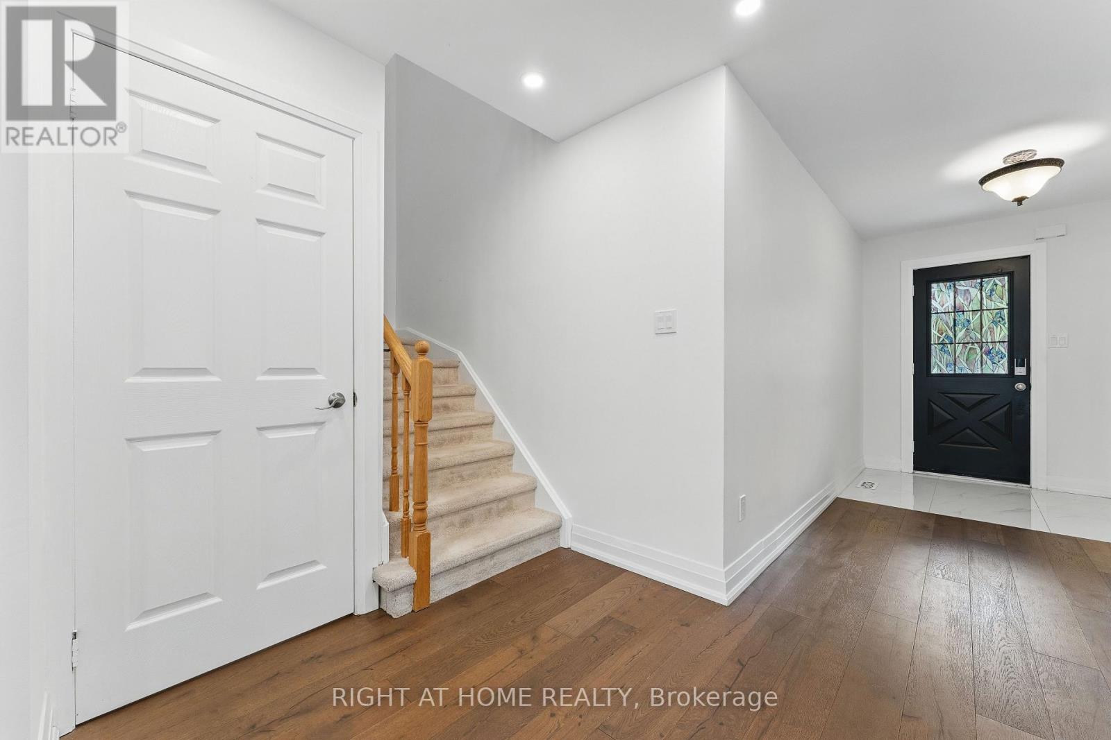 149 Coleridge Drive, Newmarket, Ontario  L3X 2T4 - Photo 21 - N12183402