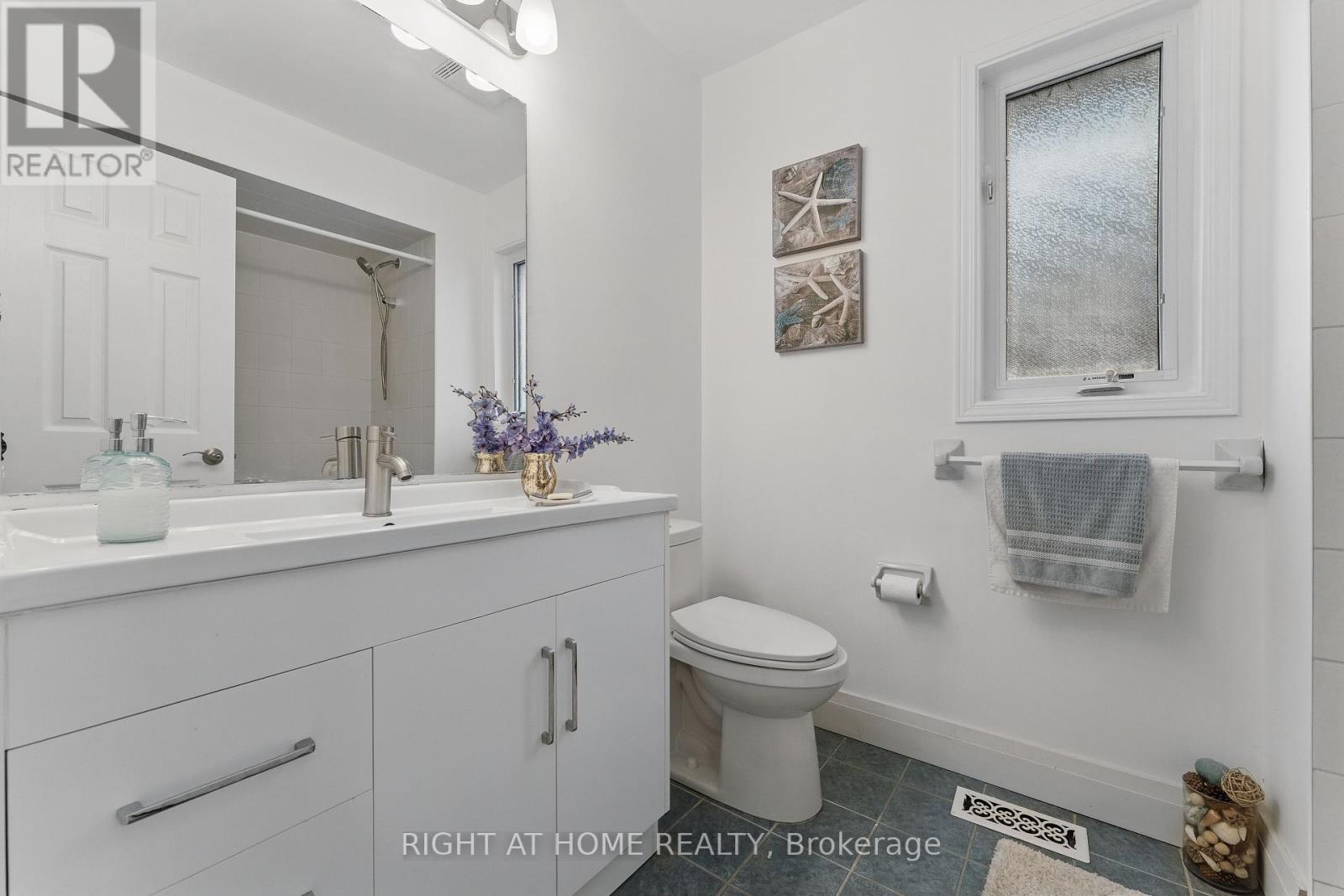 149 Coleridge Drive, Newmarket, Ontario  L3X 2T4 - Photo 26 - N12183402