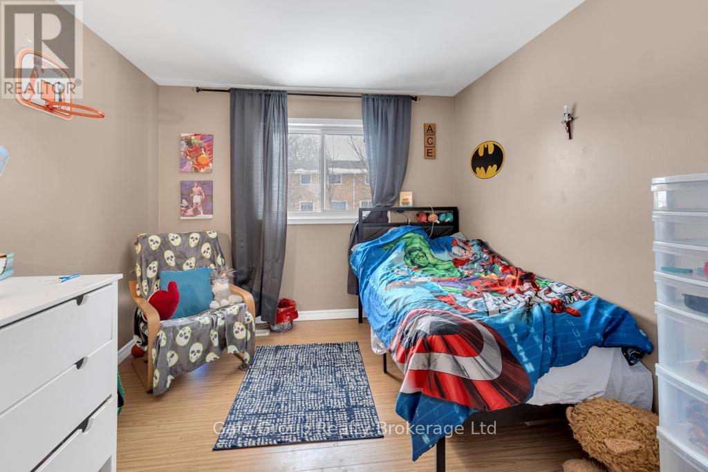 1012b Nesbitt Crescent S, Woodstock, Ontario  N4S 7P1 - Photo 16 - X12190725