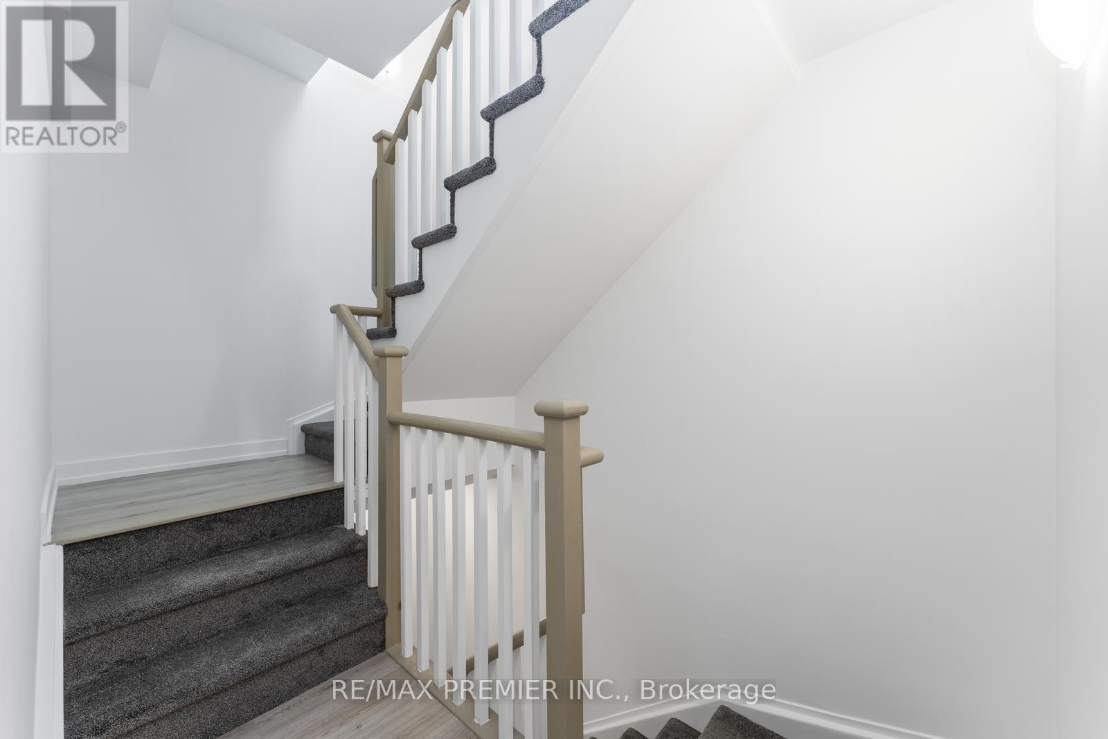 15 - 851 Sheppard Avenue W, Toronto (Clanton Park), Ontario  M3H 0G2 - Photo 3 - C12189403