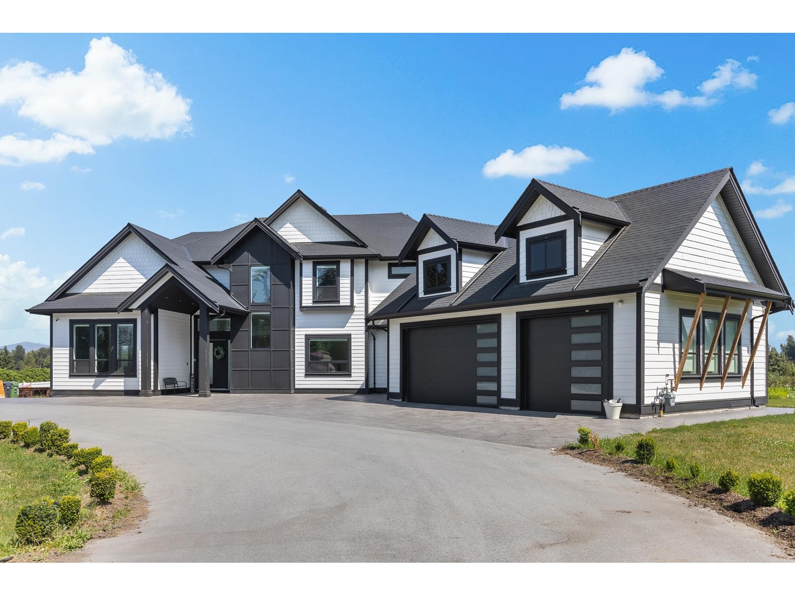 4296 Lefeuvre Road, Abbotsford, British Columbia  V4X 1N8 - Photo 2 - R3009642