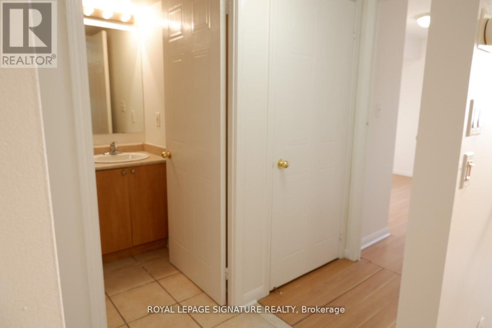 12 - 4620 Guildwood Way, Mississauga, Ontario  L5R 4H5 - Photo 13 - W12158284
