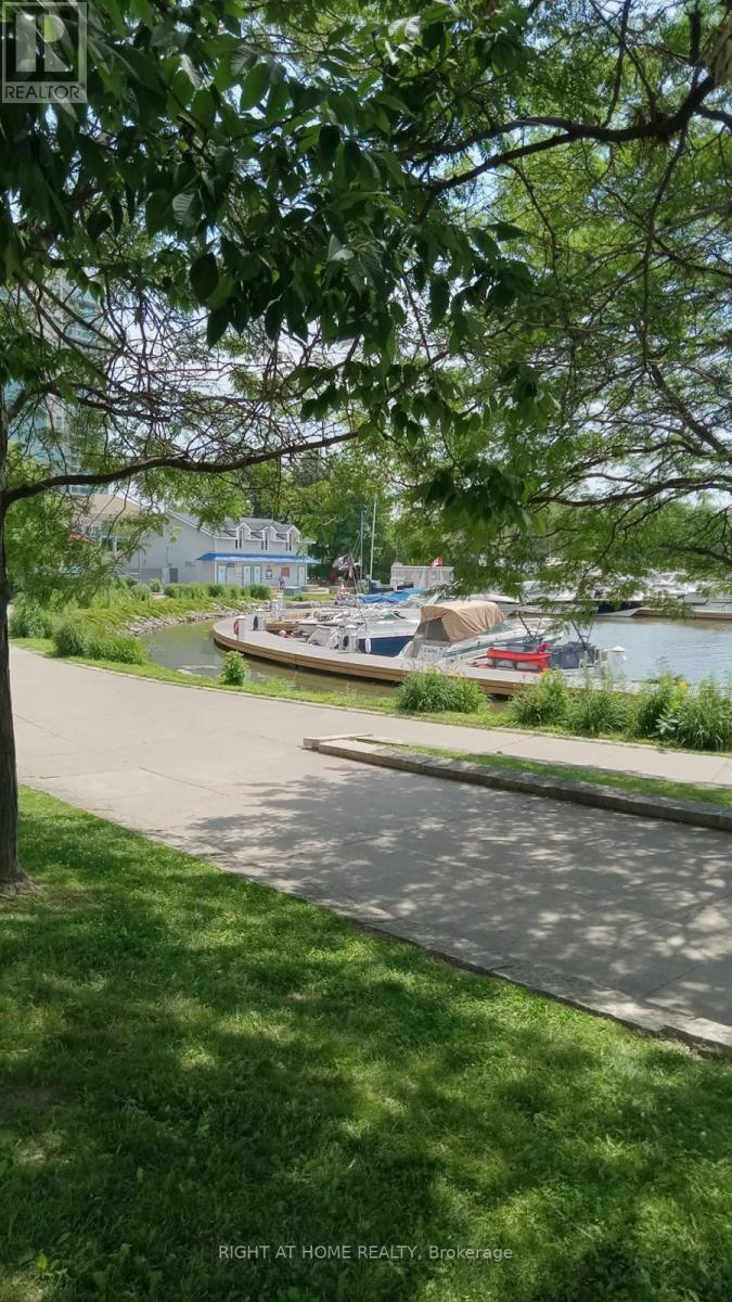 421 - 1 Hurontario Street, Mississauga, Ontario  L5G 0A3 - Photo 11 - W12190205