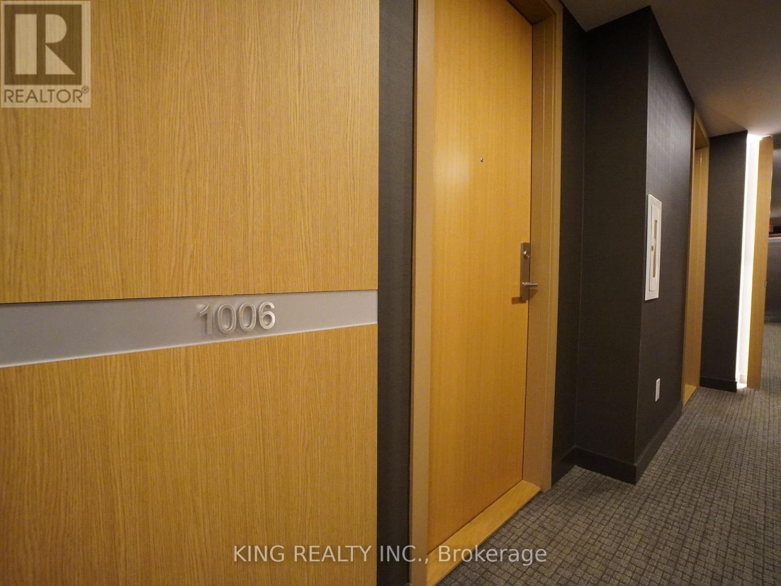 38 STEWART STREET, Toronto, Ontario