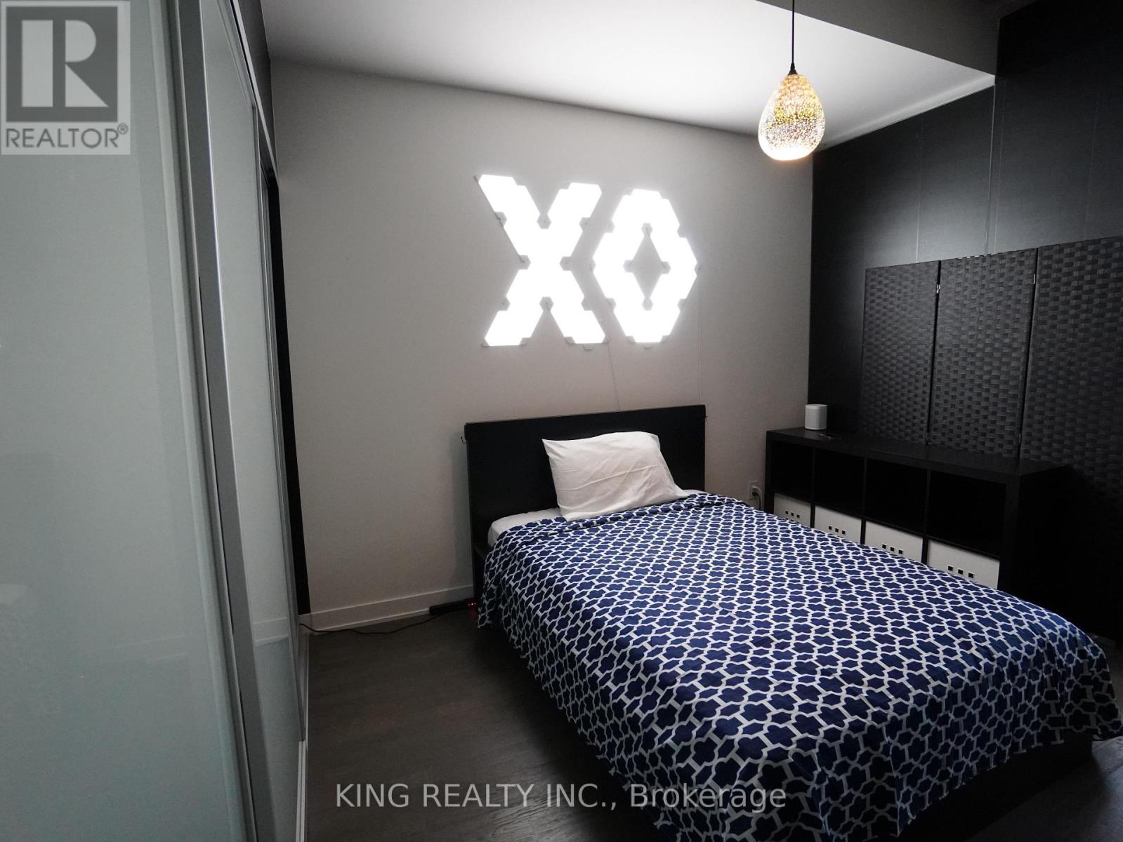 38 Stewart Street, Toronto, Ontario  M5V 0H1 - Photo 9 - C12190674