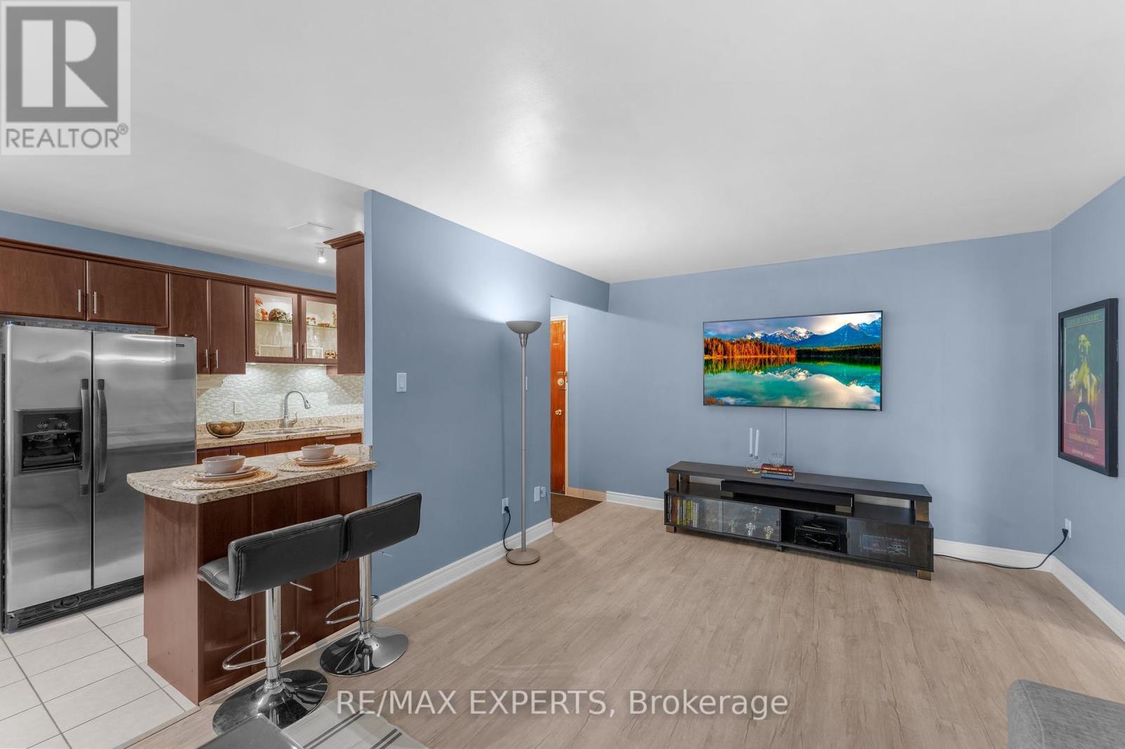 208 - 50 Gulliver Road, Toronto, Ontario  M6M 2N2 - Photo 8 - W12190334