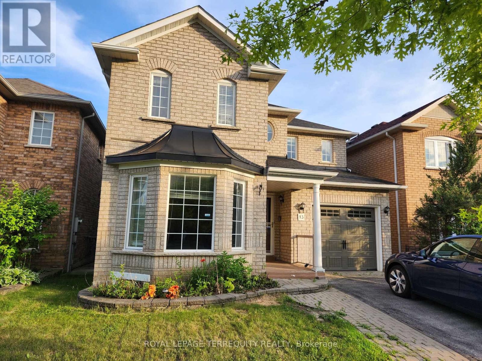 13 Howling Crescent, Ajax, Ontario  L1S 7N7 - Photo 1 - E12190726