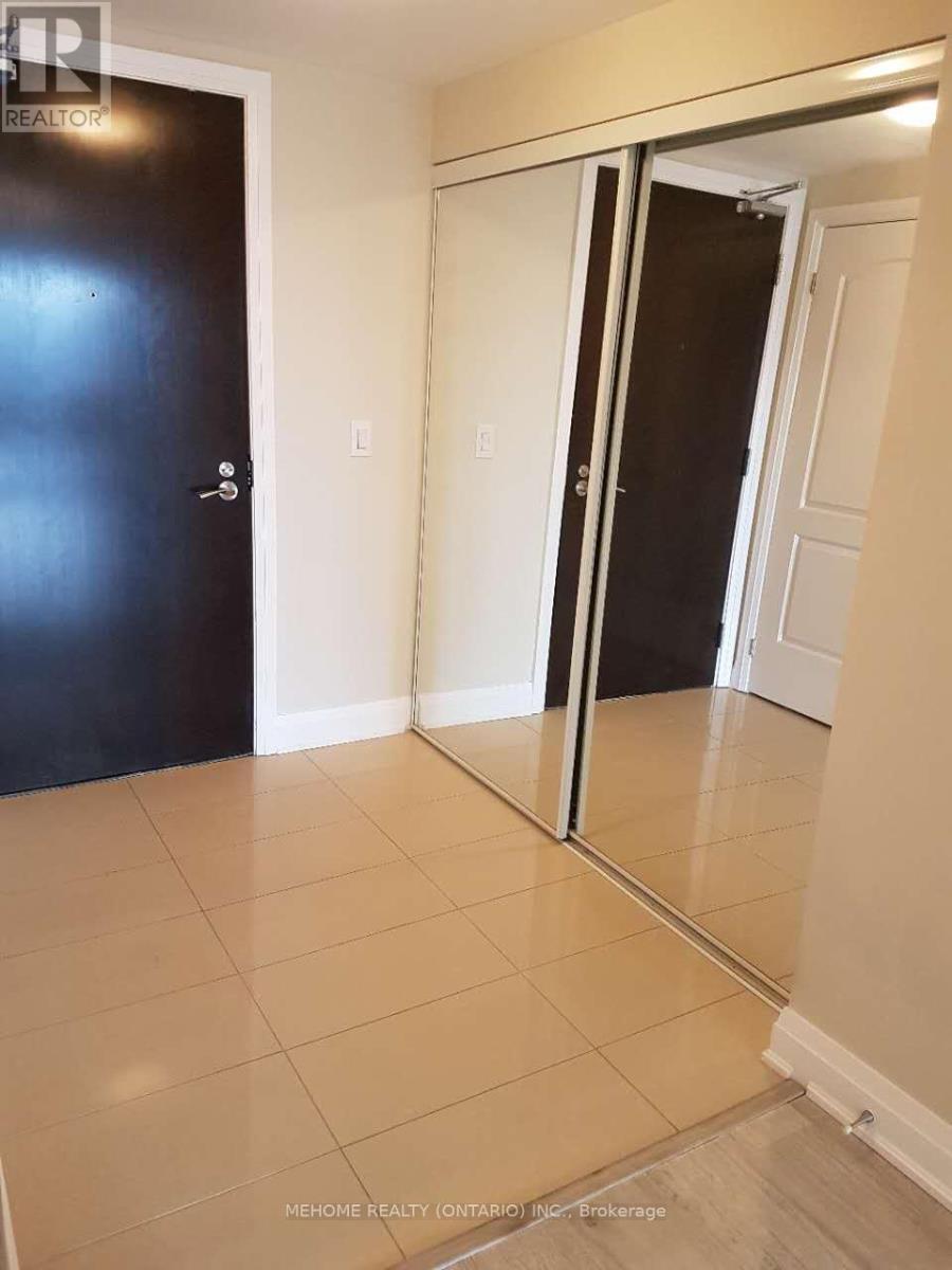 318 - 30 North Park Road, Vaughan, Ontario  L4J 0G6 - Photo 2 - N12190677