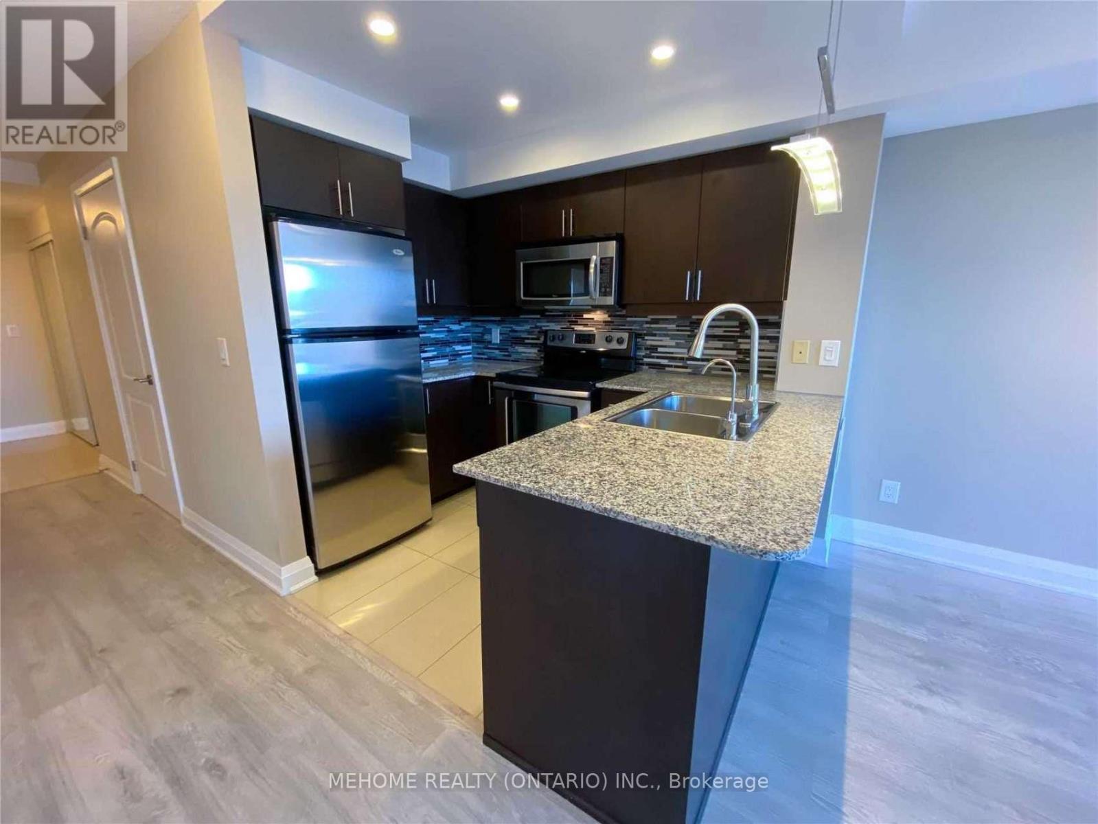 318 - 30 North Park Road, Vaughan, Ontario  L4J 0G6 - Photo 5 - N12190677