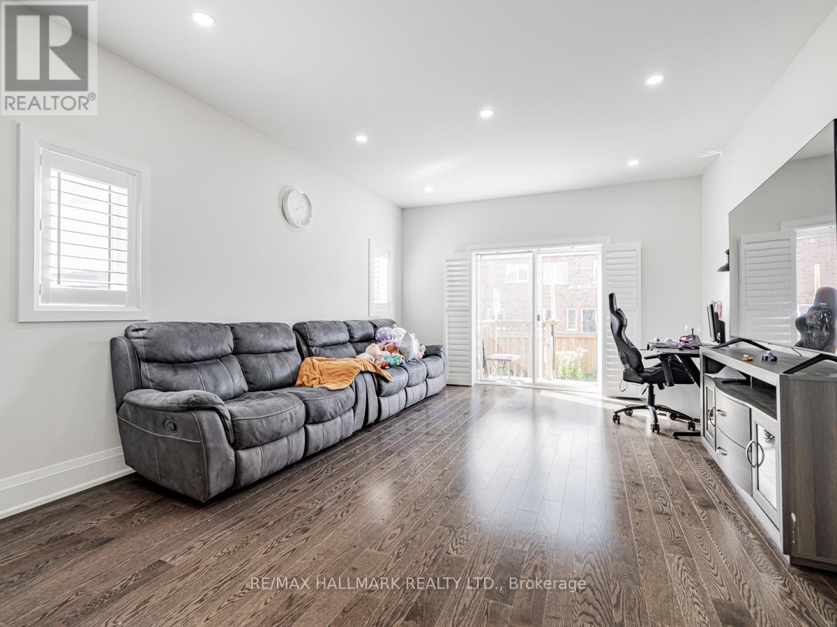 1538 Farrow Crescent, Innisfil, Ontario  L9S 0L6 - Photo 10 - N12190678