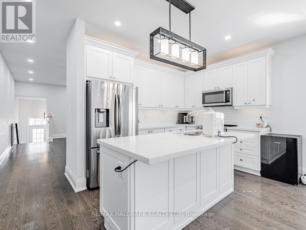 Property at 1538 FARROW CRESCENT image 3