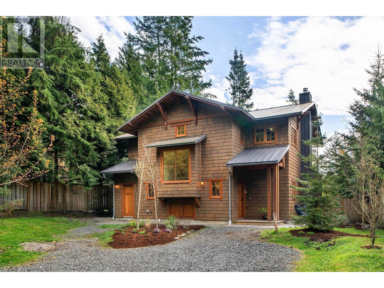 1117 Miller Road, Bowen Island, British Columbia  V0N 1G1 - Photo 1 - R2992066