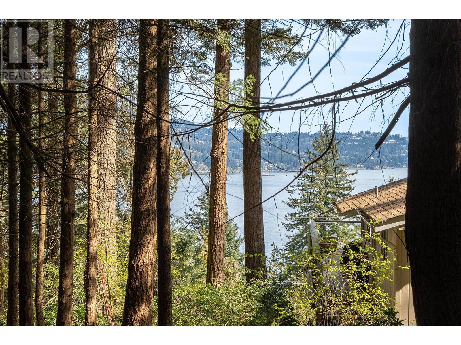 912 Taylor Road, Bowen Island, British Columbia  V0N 1G1 - Photo 3 - R2992222