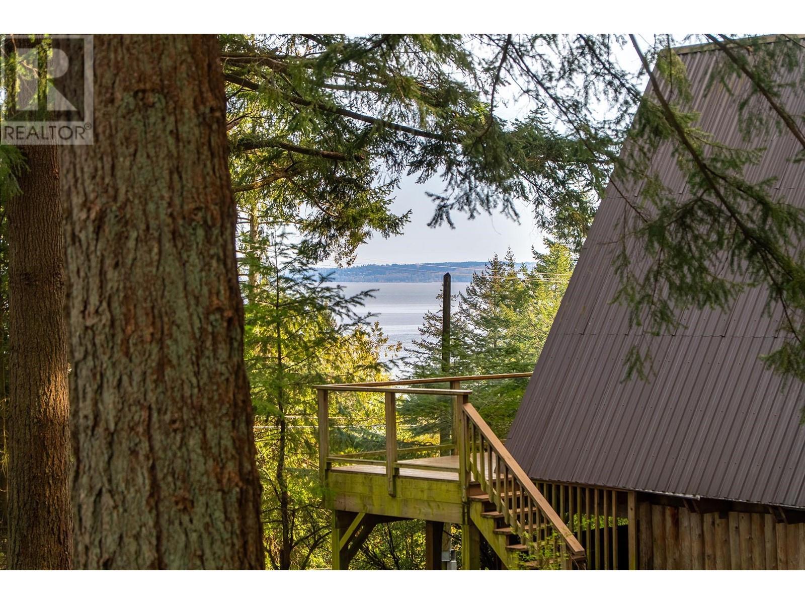 912 Taylor Road, Bowen Island, British Columbia  V0N 1G1 - Photo 2 - R2992222