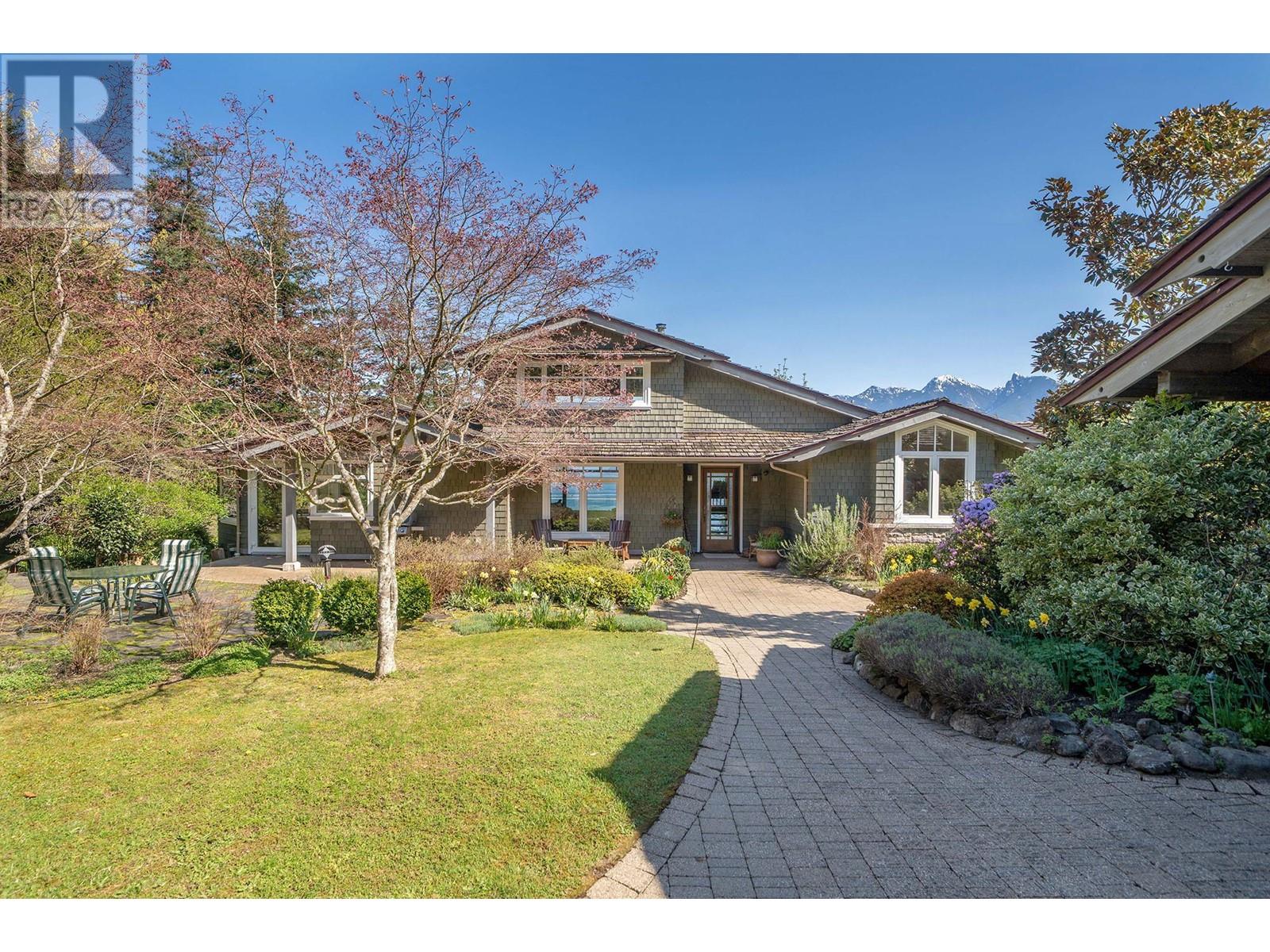 478 Smugglers Cove Road, Bowen Island, British Columbia  V0N 1G2 - Photo 2 - R2992223