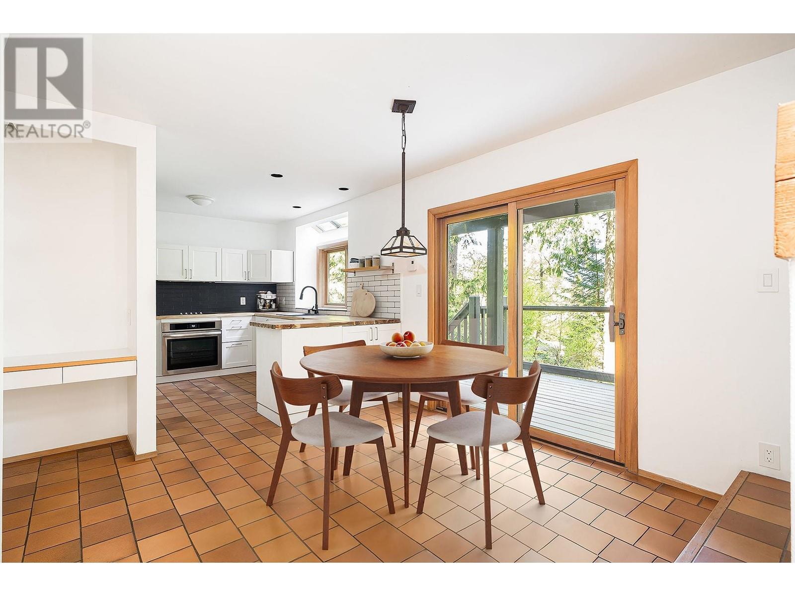 1311 Hillcrest Road, Bowen Island, British Columbia  V0N 1G1 - Photo 11 - R2996184