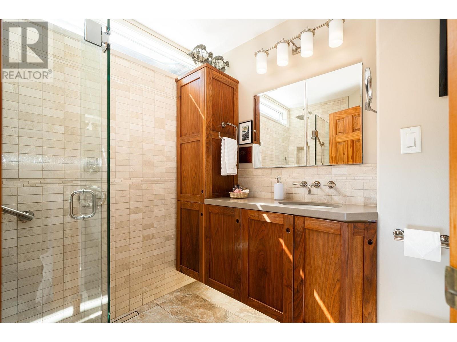 1477 Cleator Road, Bowen Island, British Columbia  V0N 1G1 - Photo 18 - R2999626
