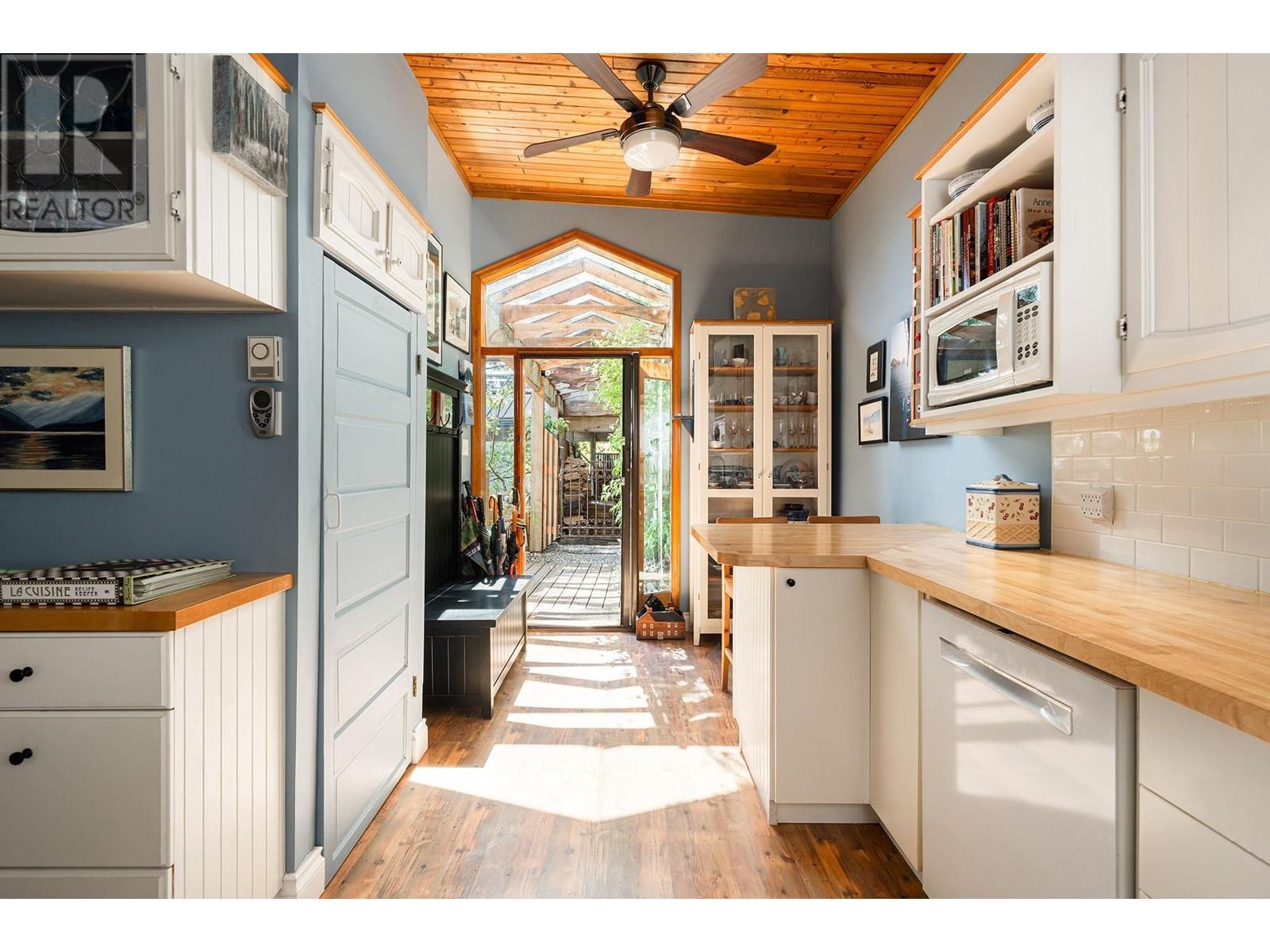 1477 Cleator Road, Bowen Island, British Columbia  V0N 1G1 - Photo 8 - R2999626