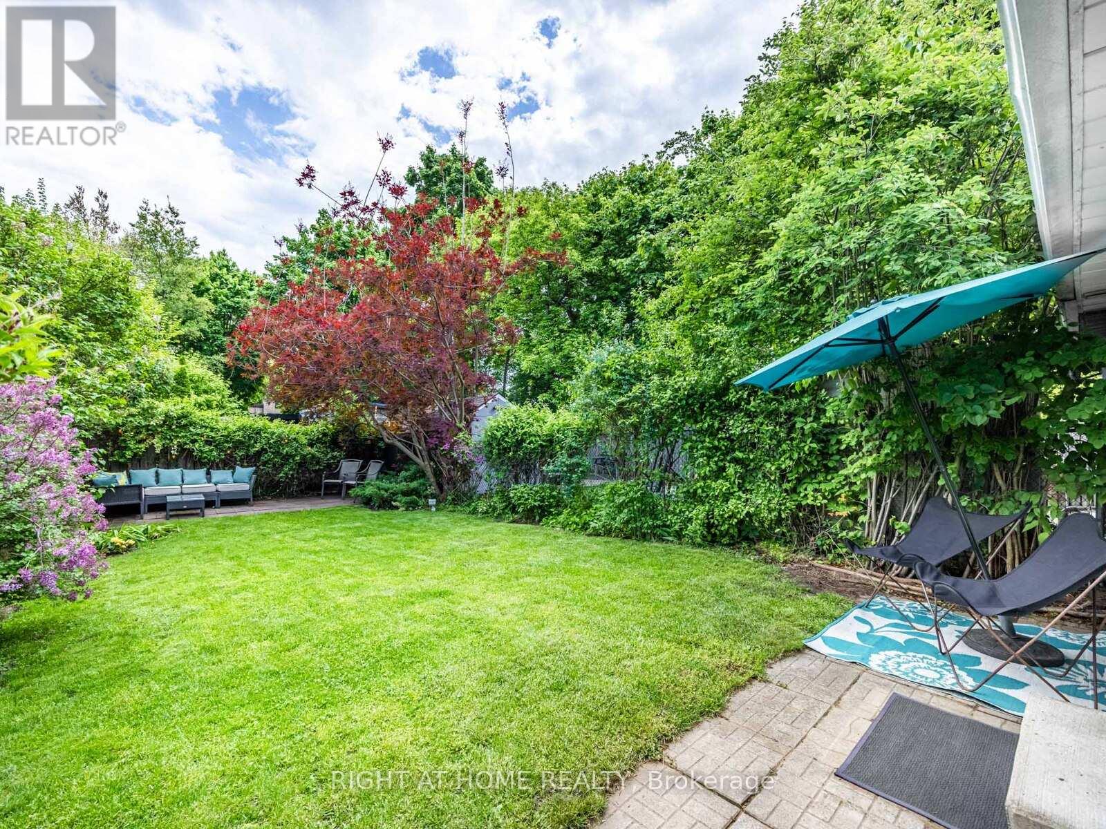 85 Buttonwood Avenue, Toronto, Ontario  M6M 2J6 - Photo 26 - W12190696