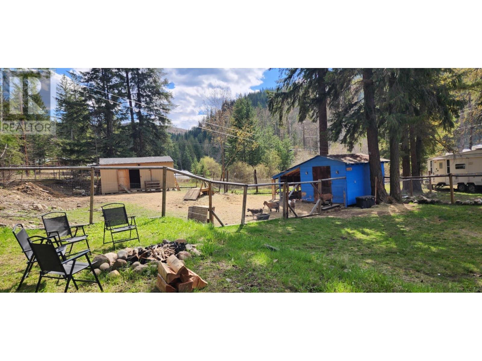 10 Chouinard Road, Cherryville, BC V0E2G3