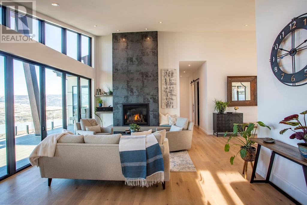 632 Hart Place, Vernon, British Columbia  V1B 4B2 - Photo 6 - 10350330