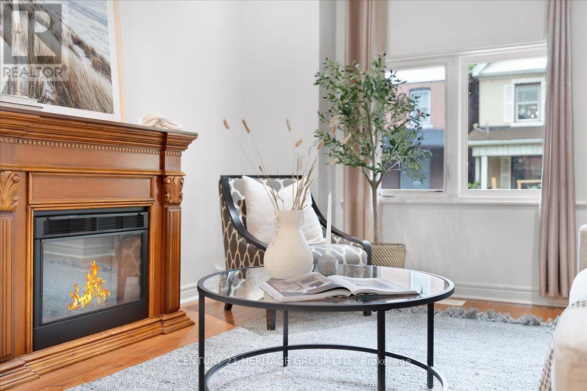 336 Emerald Street N, Hamilton (Landsdale), Ontario  L8L 5L3 - Photo 12 - X12190679
