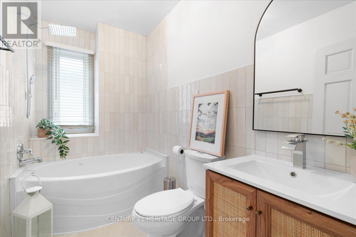 336 Emerald Street N, Hamilton, Ontario  L8L 5L3 - Photo 34 - X12190679