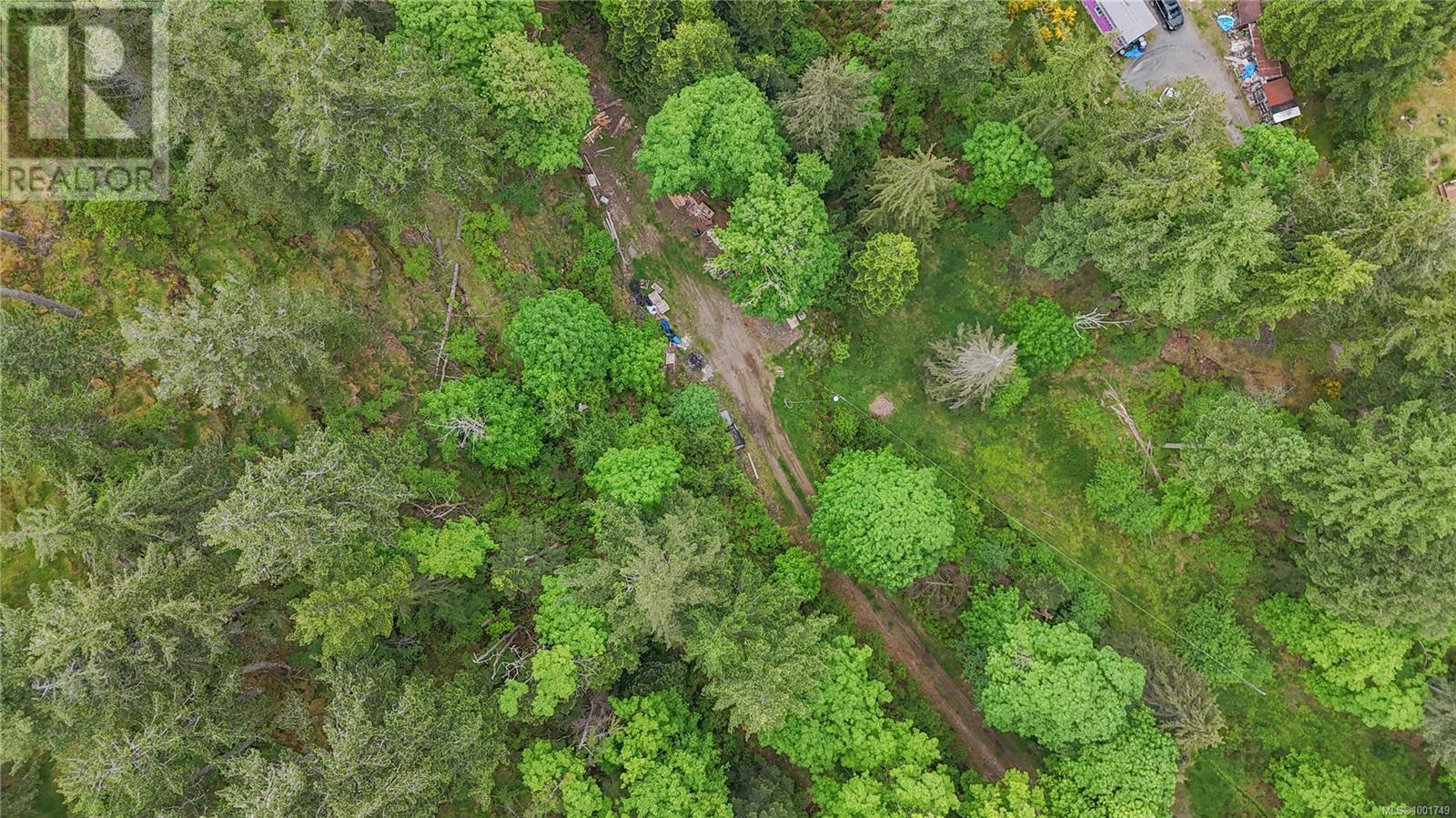 Property at 615 Green Rd image 3