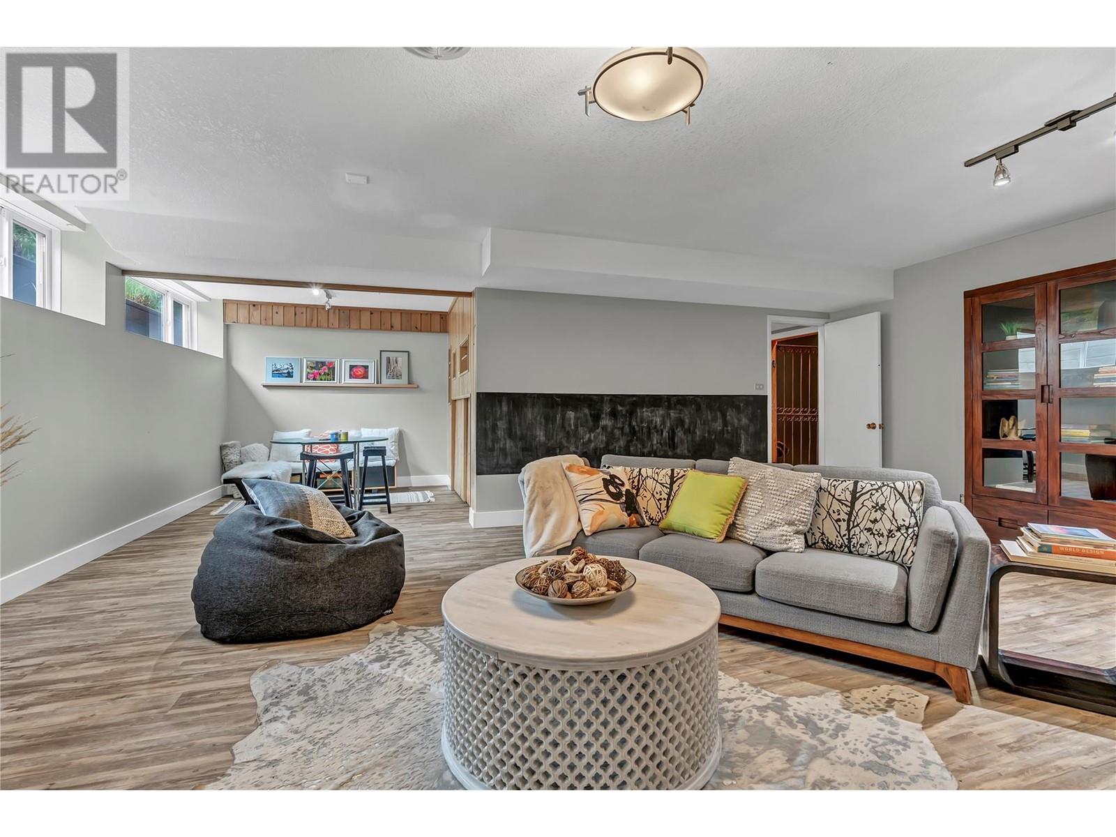 950 Creekside Road, Penticton, British Columbia  V2A 2C4 - Photo 35 - 10350360
