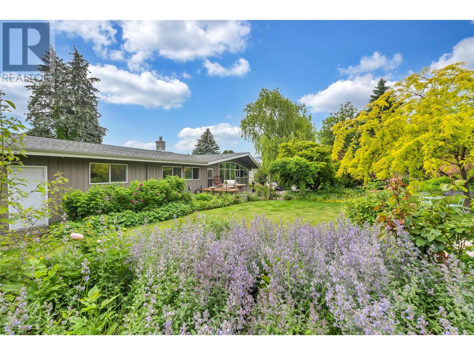 950 Creekside Road, Penticton, British Columbia  V2A 2C4 - Photo 61 - 10350360