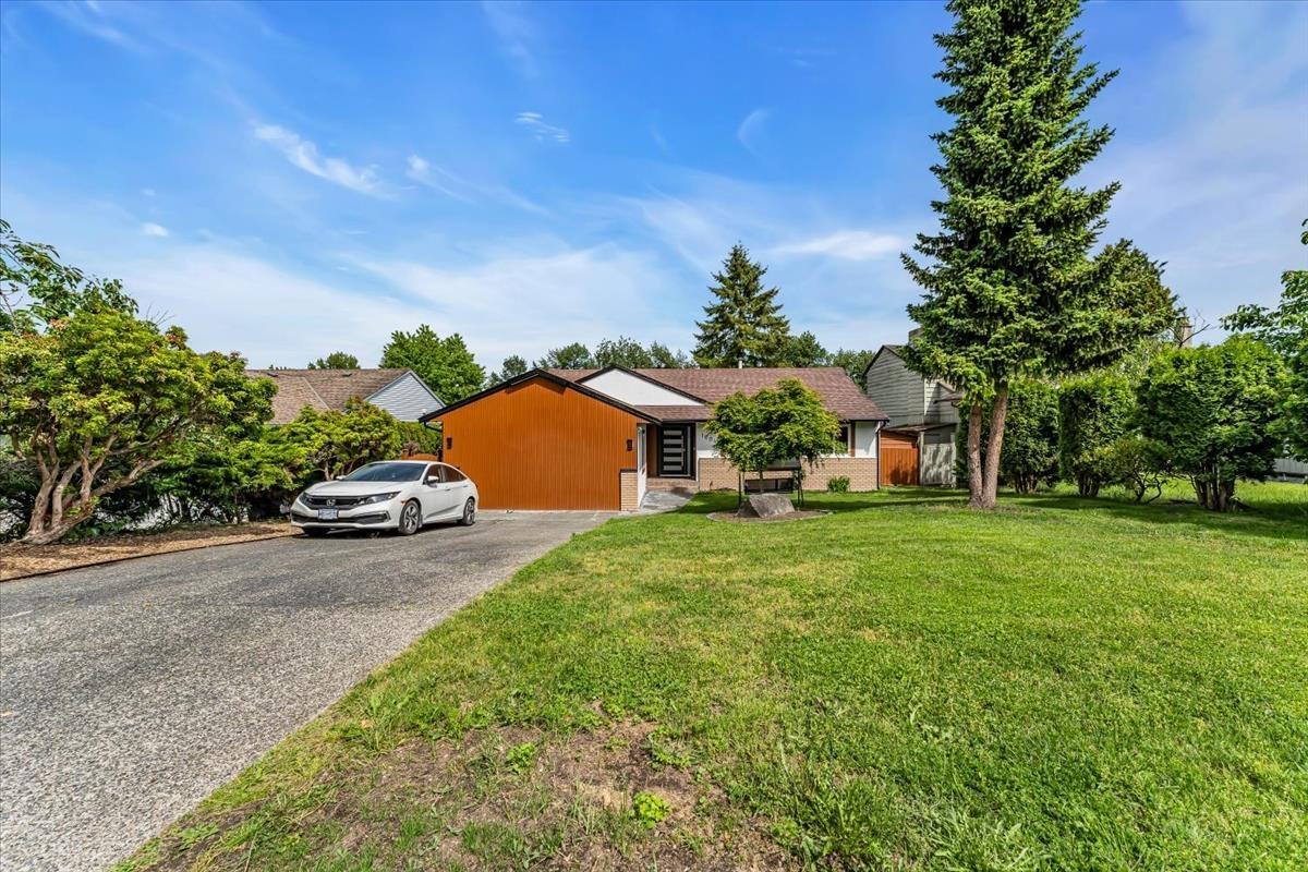 10042 159A STREET, surrey, British Columbia
