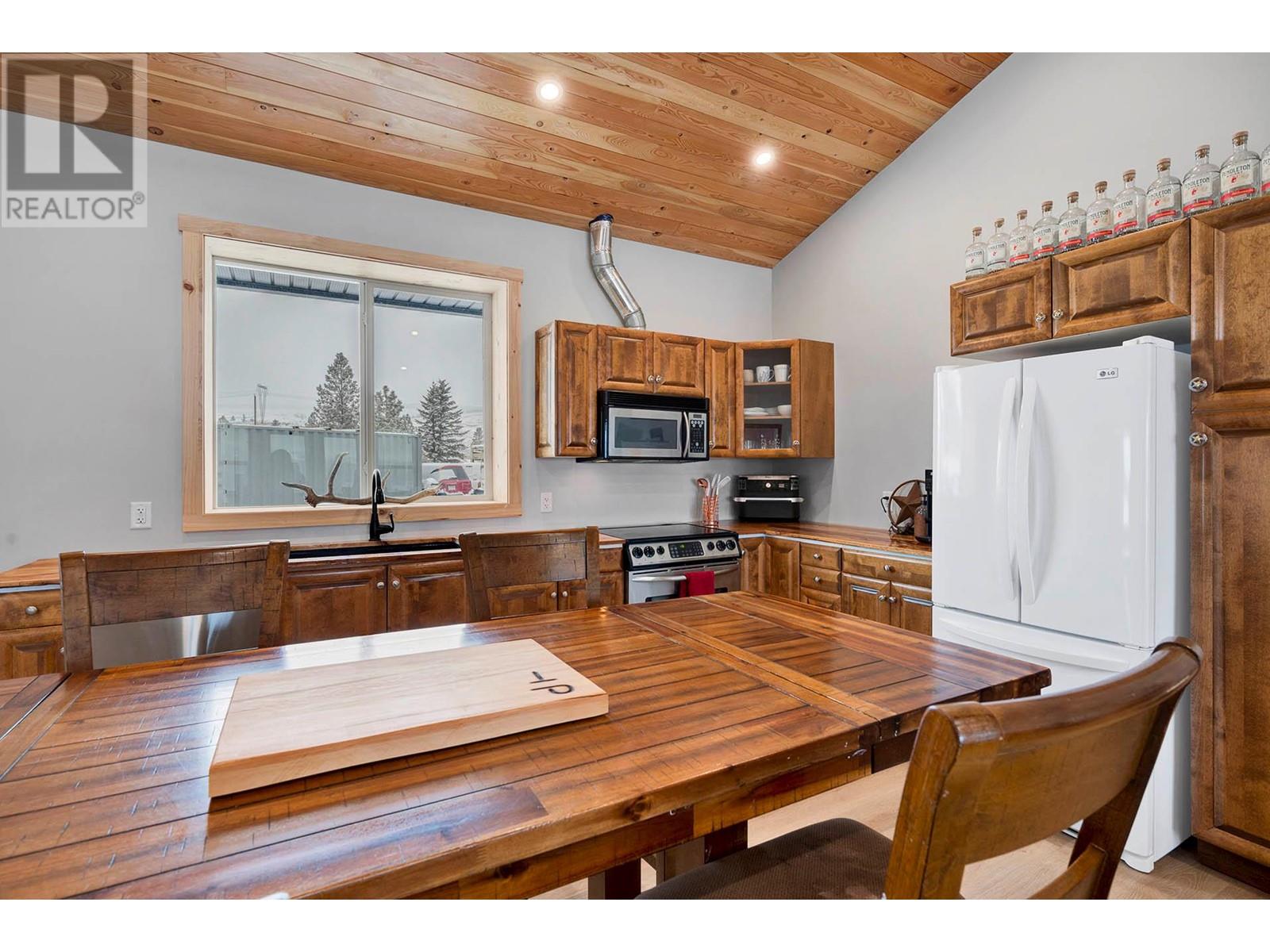 4688 Whiskers Hill Road, Pritchard, BC V0E2P0