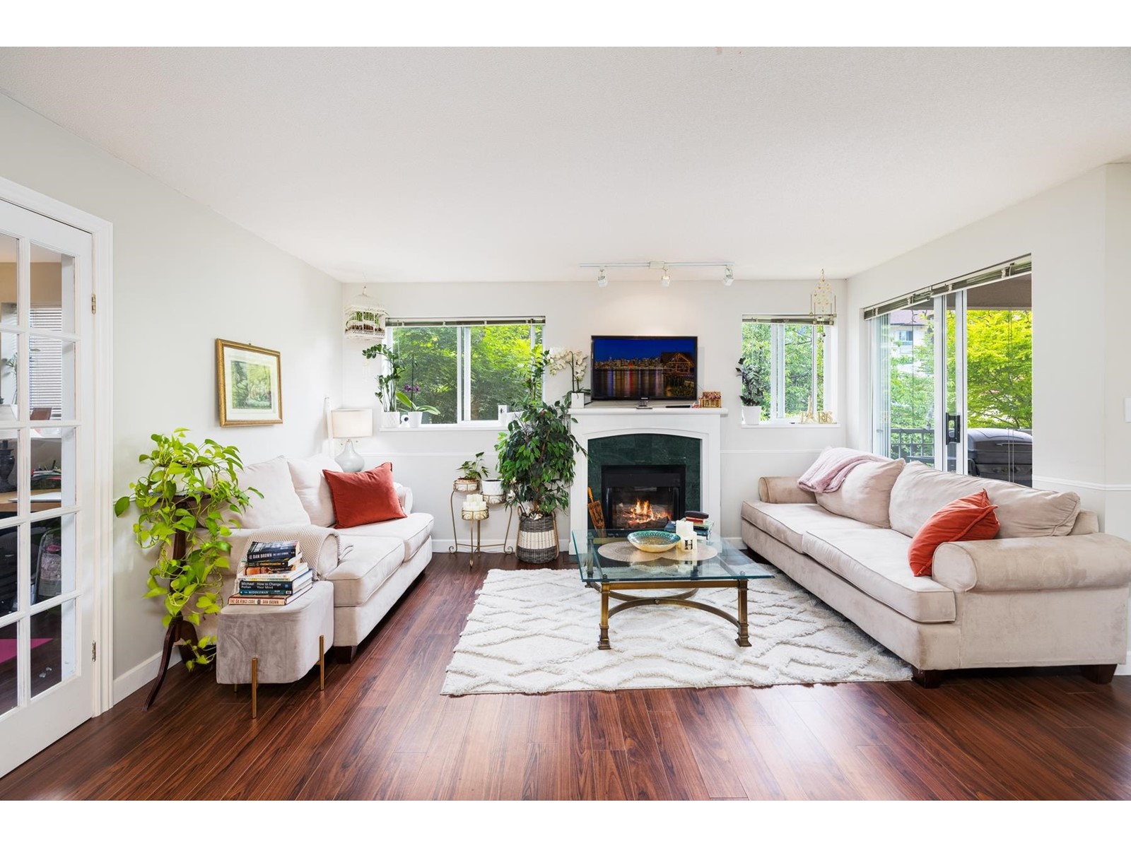 212 13733 74 Avenue, Surrey, British Columbia  V3W 1B8 - Photo 1 - R3010261