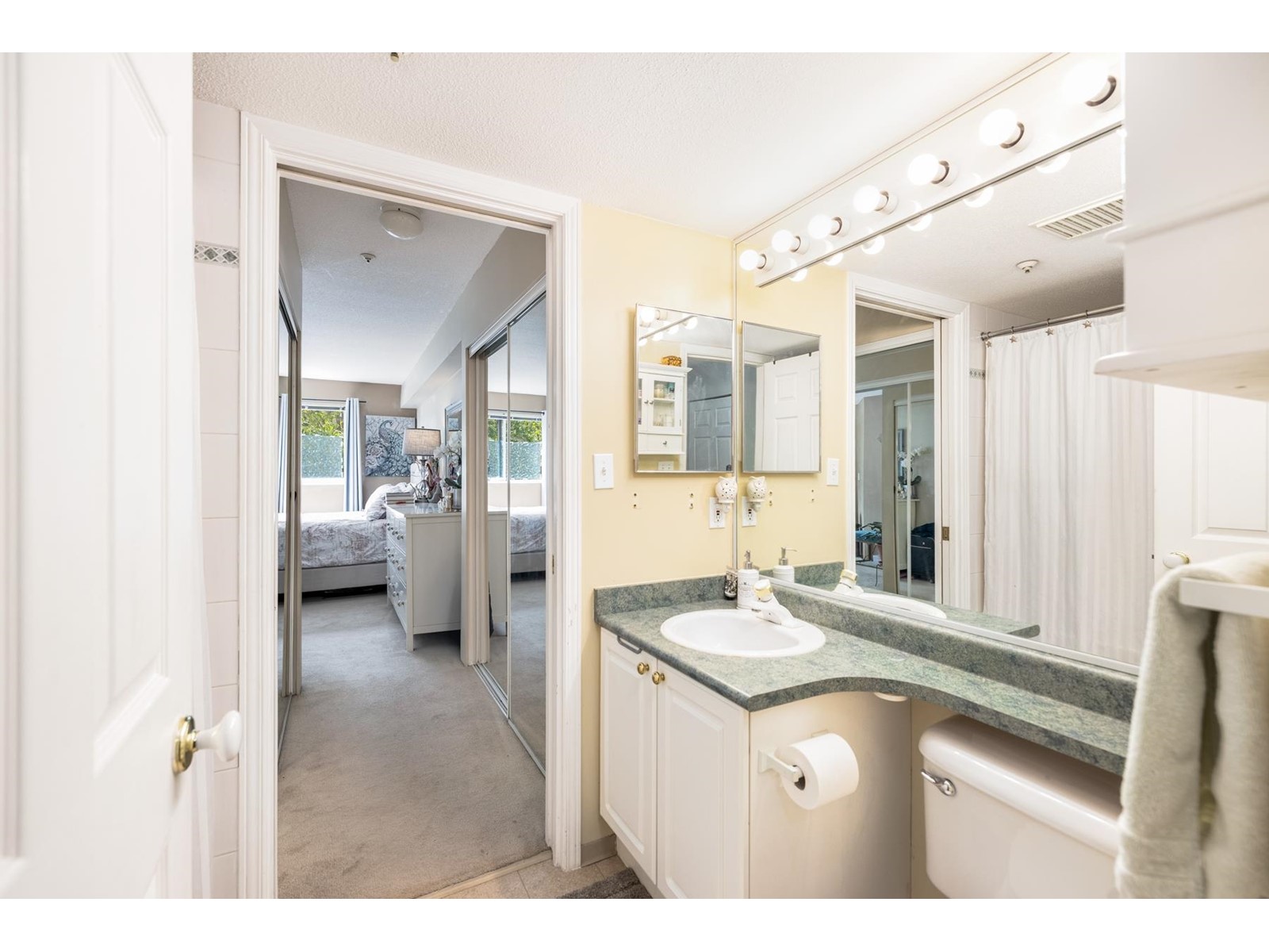 212 13733 74 Avenue, Surrey, British Columbia  V3W 1B8 - Photo 11 - R3010261