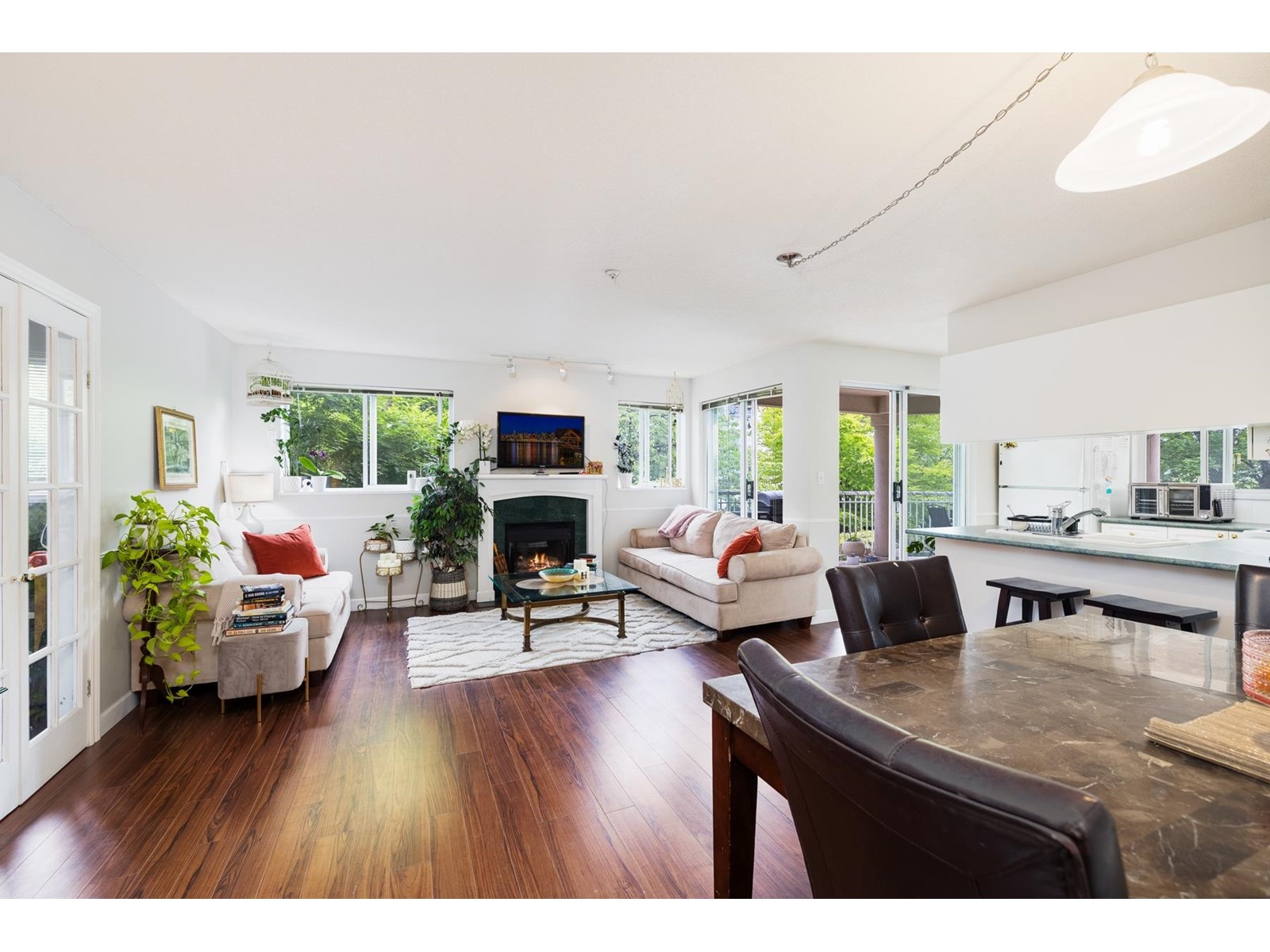 212 13733 74 Avenue, Surrey, British Columbia  V3W 1B8 - Photo 4 - R3010261