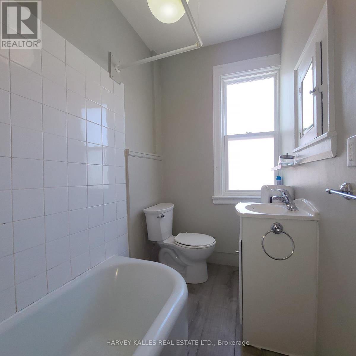 5 - 1 Brookdale Avenue, Toronto, Ontario  M5M 1P2 - Photo 8 - C12171567
