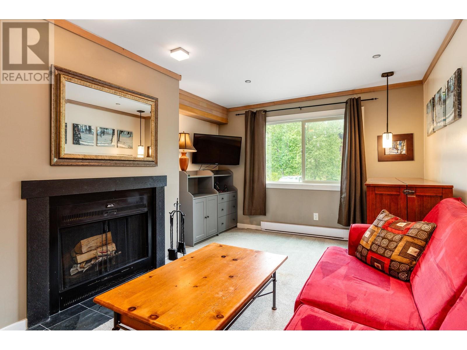 105 2021 Karen Crescent, Whistler, British Columbia  V8E 0H1 - Photo 2 - R3010200