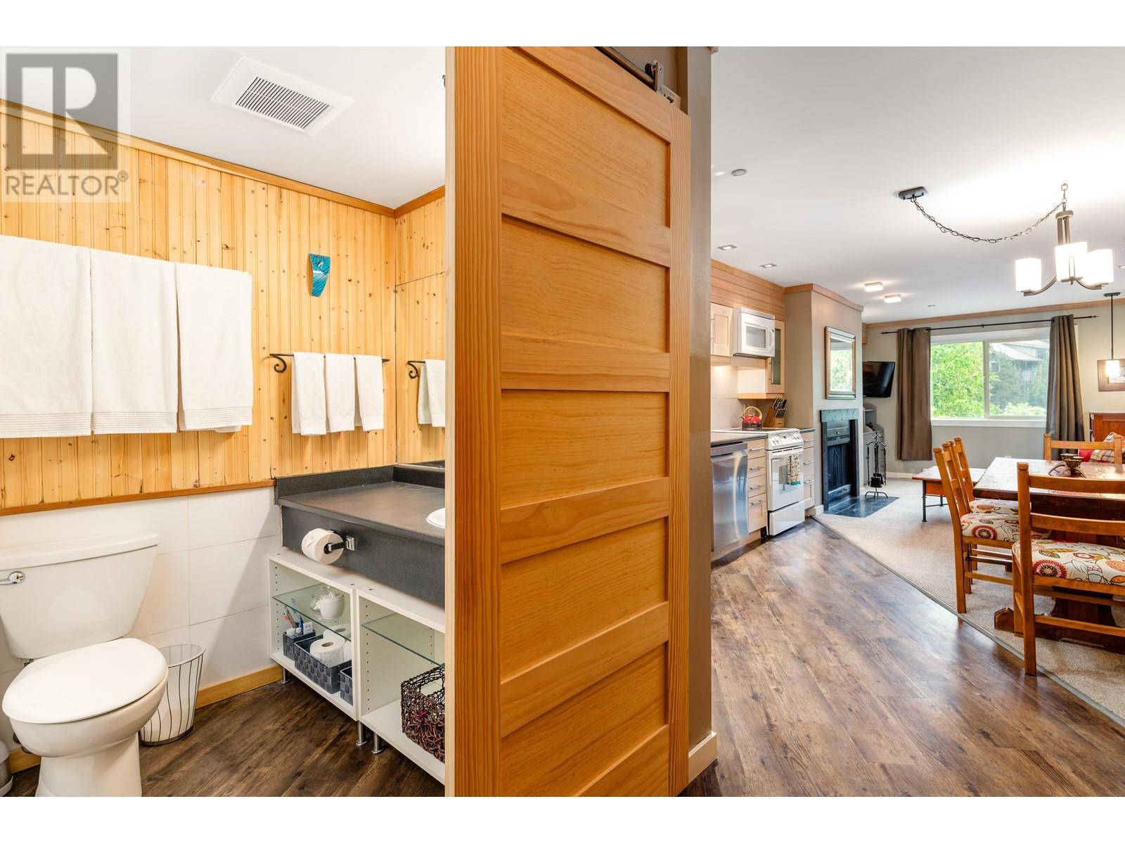 105 2021 Karen Crescent, Whistler, British Columbia  V8E 0H1 - Photo 5 - R3010200