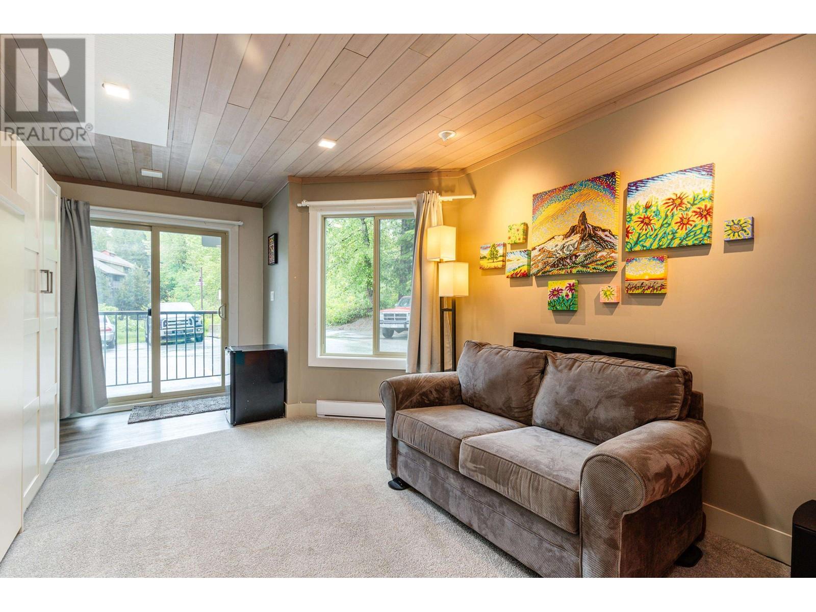 105 2021 Karen Crescent, Whistler, British Columbia  V8E 0H1 - Photo 8 - R3010200