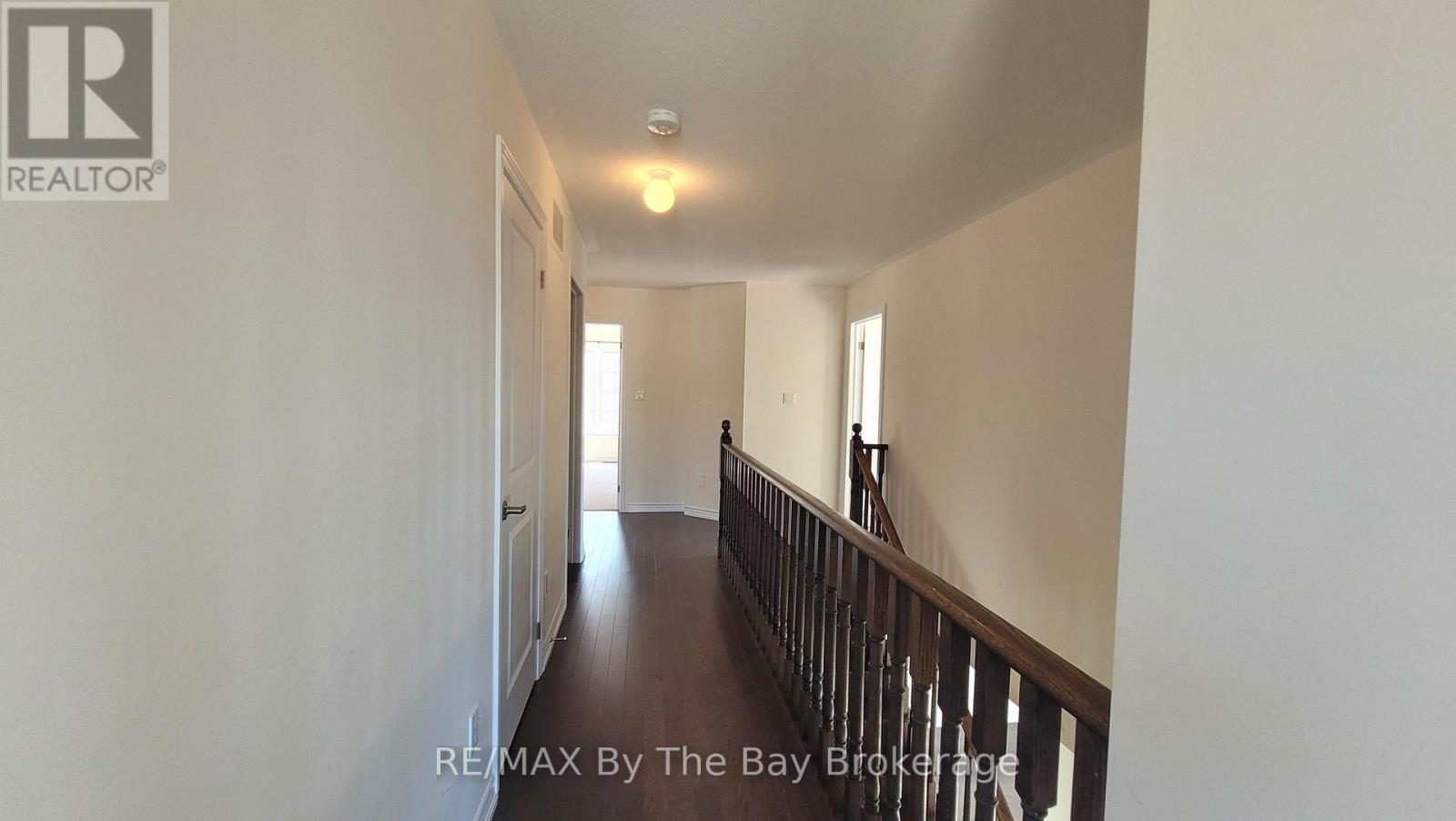 218 Roy Drive, Clearview, Ontario  L0M 1S0 - Photo 11 - S12190751