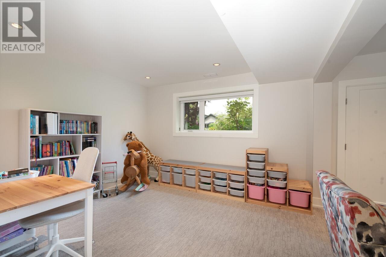 2934 Trinity Street, Vancouver, British Columbia  V5K 1G2 - Photo 29 - R3010201