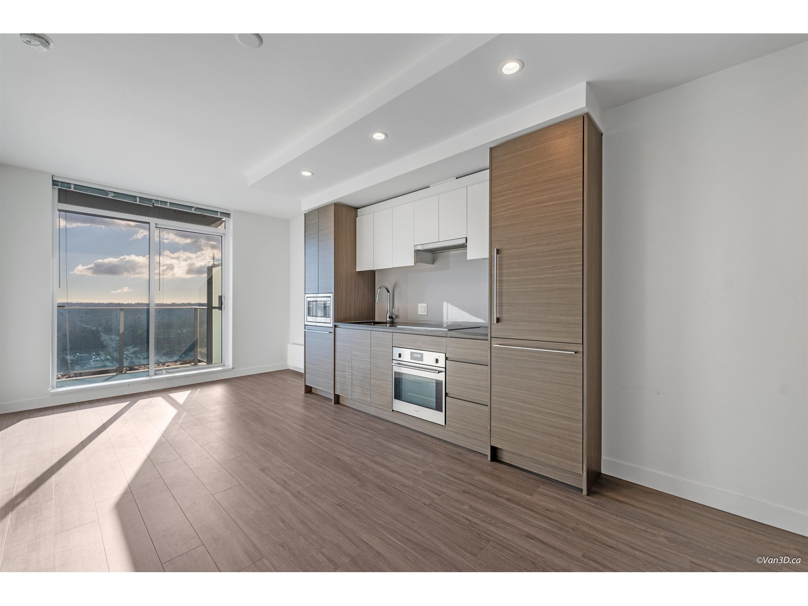 1601 13615 Fraser Highway, Surrey, British Columbia  V3T 0P7 - Photo 3 - R3009881