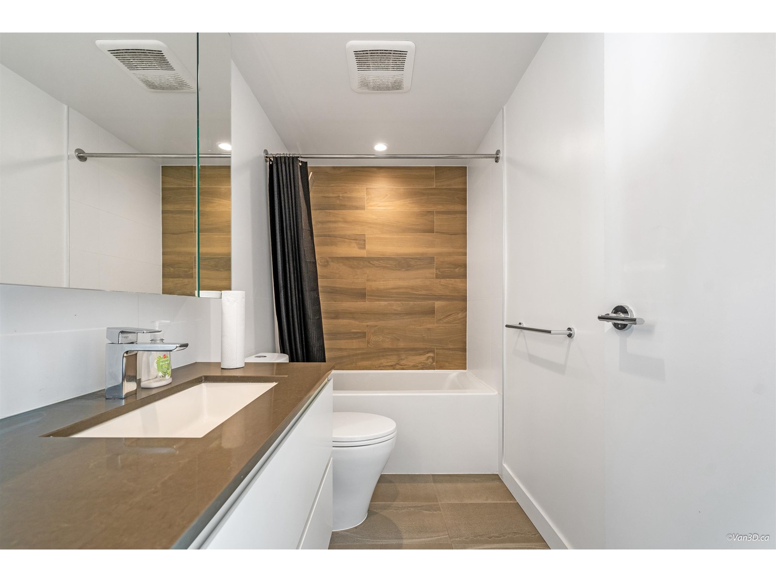1601 13615 Fraser Highway, Surrey, British Columbia  V3T 0P7 - Photo 8 - R3009881