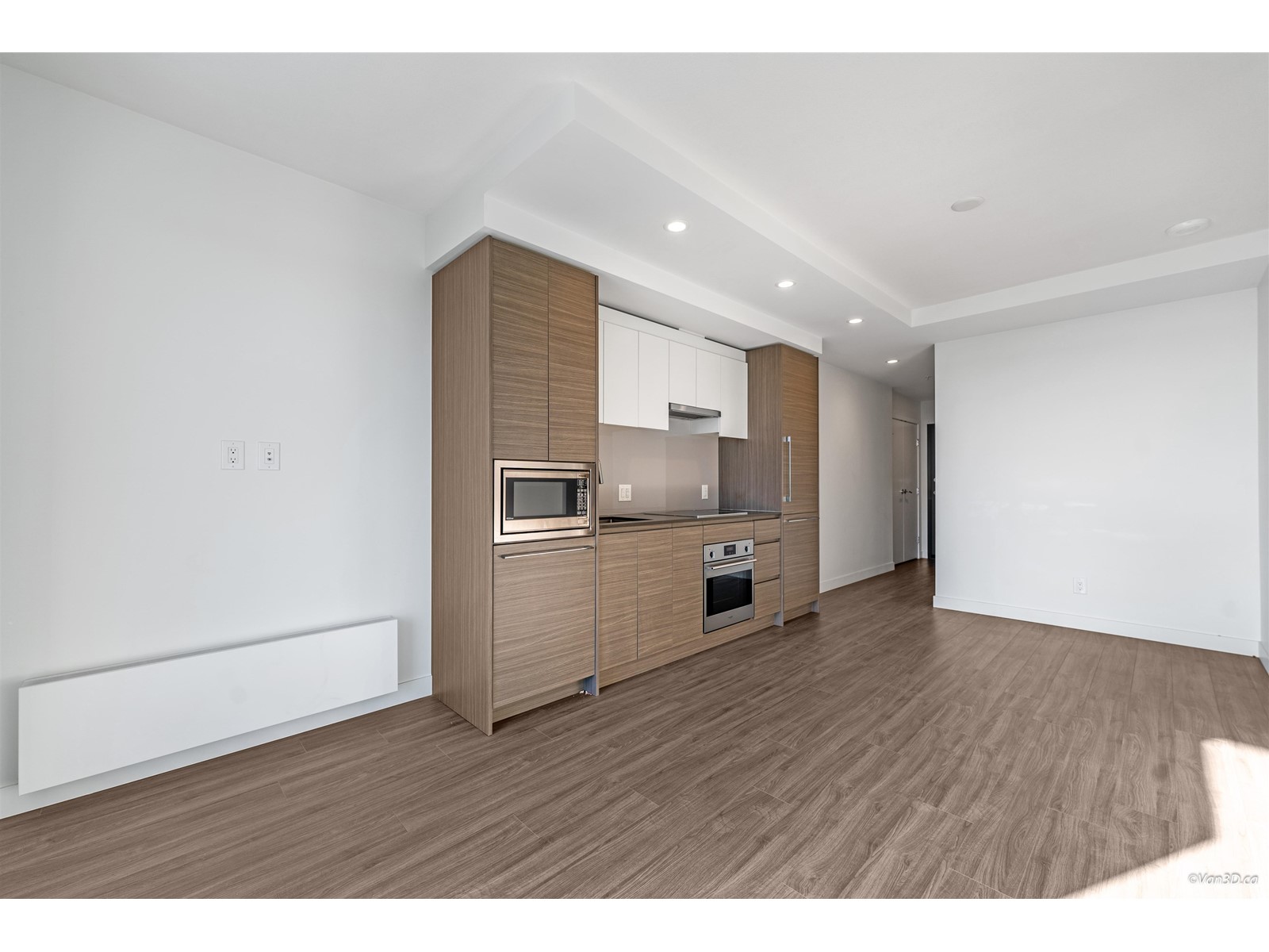 1601 13615 Fraser Highway, Surrey, British Columbia  V3T 0P7 - Photo 2 - R3009881