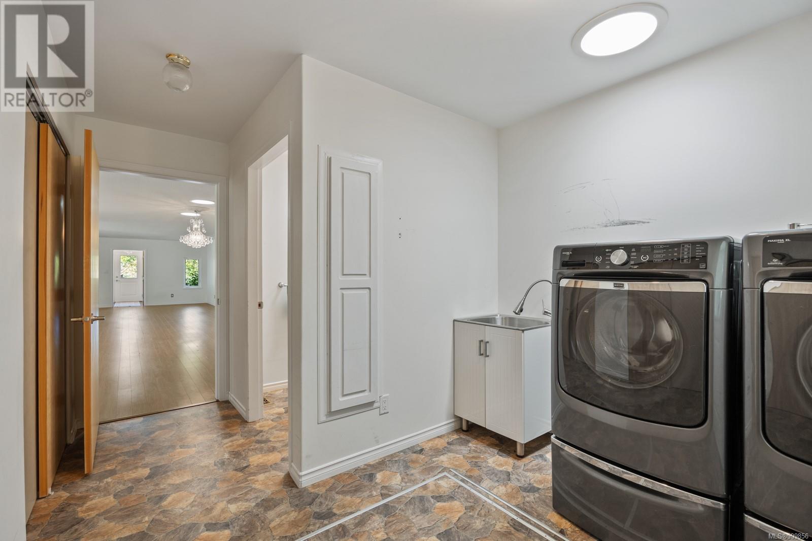2051 Hector Rd, Comox, British Columbia  V9M 3Y7 - Photo 29 - 999856