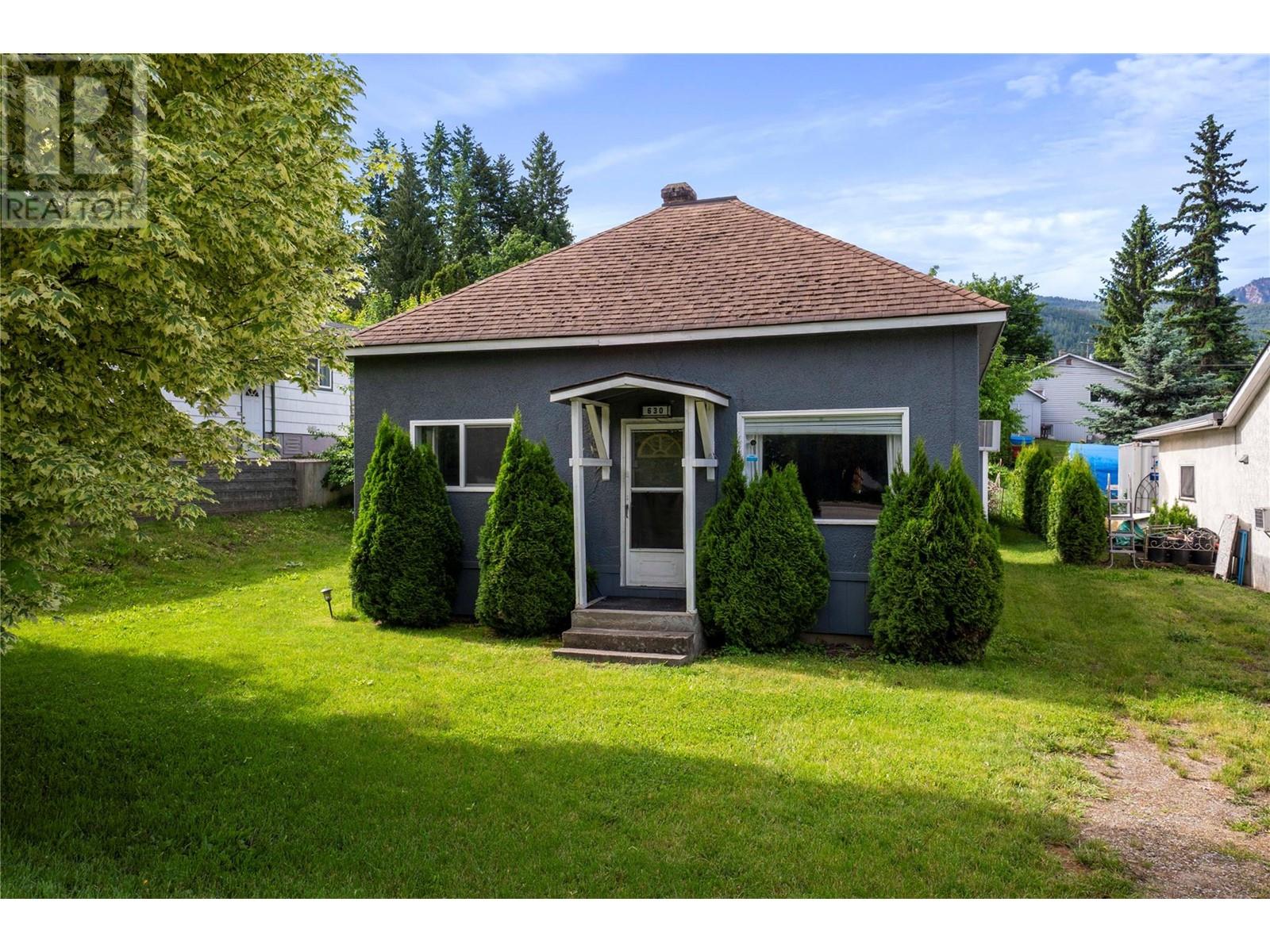 630 Okanagan Se Avenue, Salmon Arm, British Columbia  V1E 1G7 - Photo 2 - 10350350