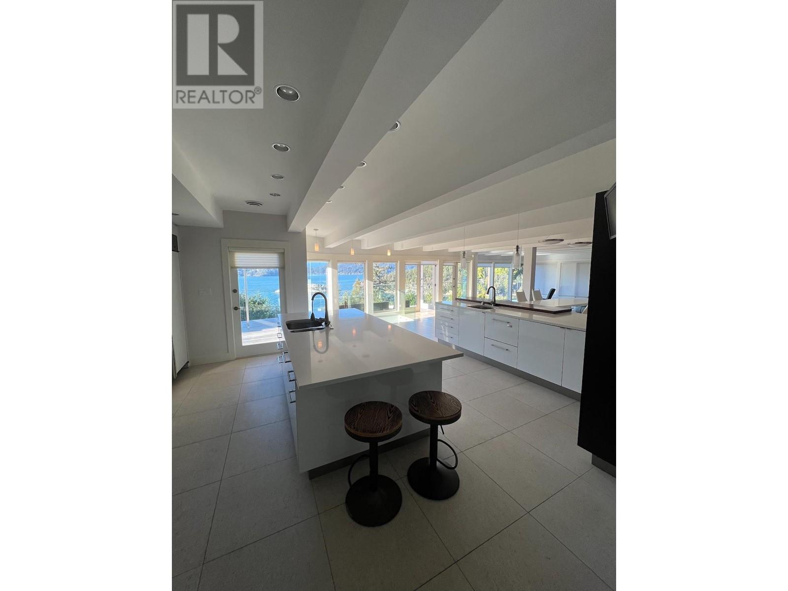 6175 Nelson Avenue, West Vancouver, British Columbia  V7W 2A1 - Photo 5 - R3009261