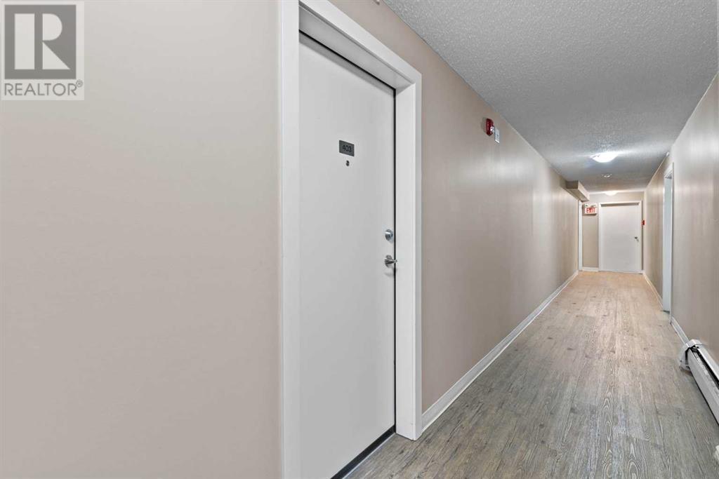 Property at 403, 4455C GREENVIEW Drive NE image 2